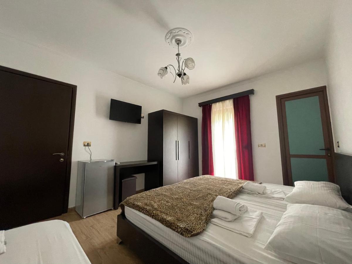 Centre Hotel Berat Exteriér fotografie